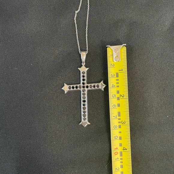 Karis Silver Thai Black Spinel Cross - Picture 5 of 6